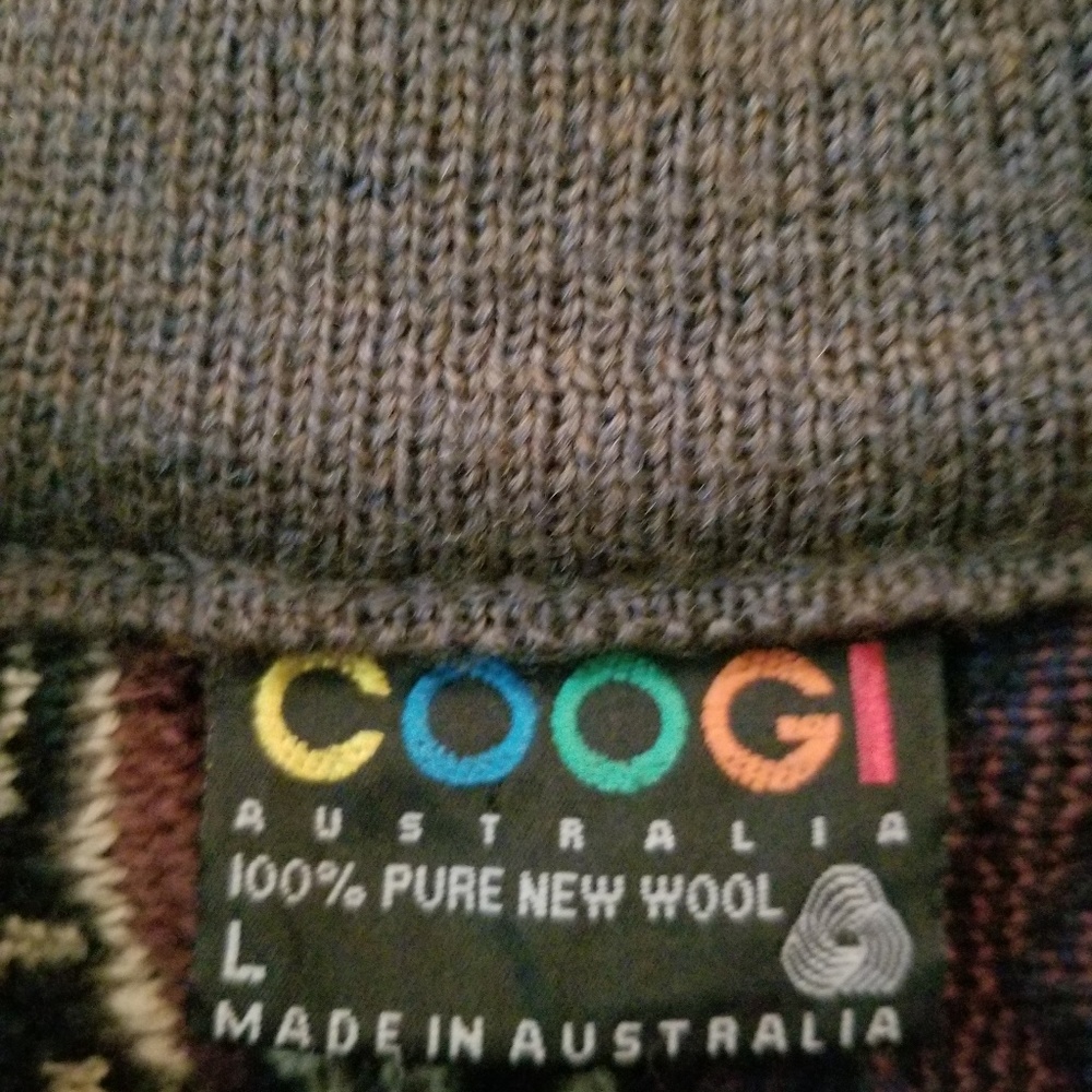 Ultra Rare Vintage Coogi Sweater - Picture 7 of 7